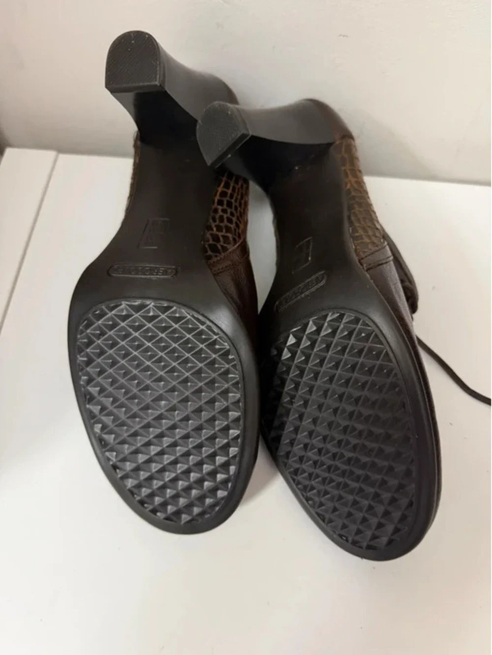 Aerosoles Brown Leather Croc Embossed Lace